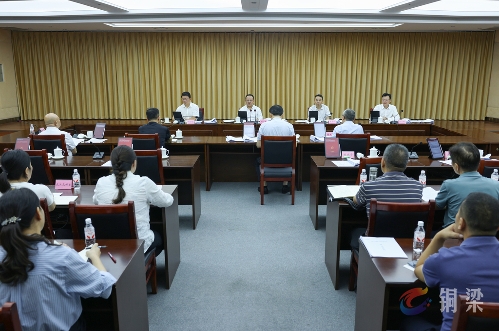 區委常委會舉行會議  深入學習貫徹習近平總書記重要講話精神  研究部署黨管武裝、鞏固拓展學習教育成果等工作